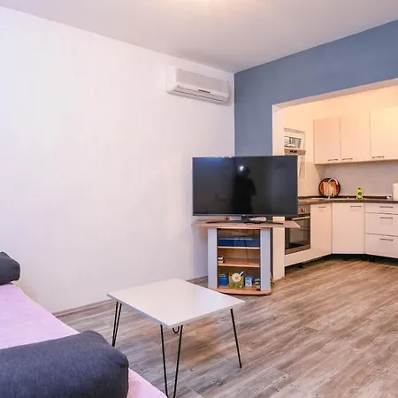 Holiday Home With Hot Tub Dingac - Pristranj, Peljesac - 660