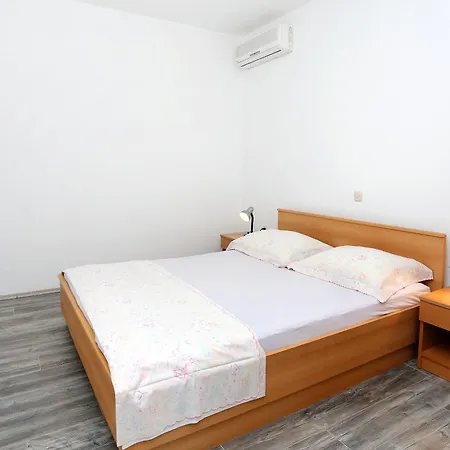 Holiday Home With Hot Tub Dingac - Pristranj, Peljesac - 660 Holiday home Trstenik (Dubrovnik-Neretva)